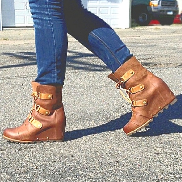 Sorel Shoes - SOREL Joan of Arctic Mid Lexie Wedge Lace-Up Boots 7.5